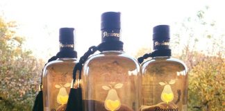 Perele crescute în sticlă, afacerea unor orășeni pasionați de viața la țară