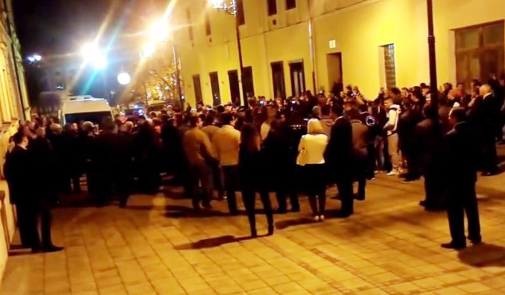 Victor Ponta, huiduit la Baia Mare