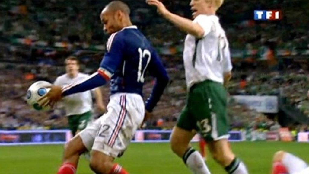 Celebrul henț făcut de Thierry Henry în barajul pentru Cupa Mondială din 2010
