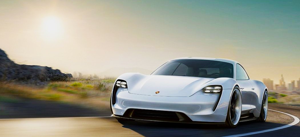 Porsche e unul dintre constructorii de mașini care au prezentat cel puțin un automobil electric FOTO: Porsche