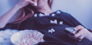 Țara în care 500.000 de oameni nu ies din casă televizor