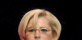 Europarlamentarul Corina Crețu și-a dat demisia din Pro România din cauza alianței cu AUR corina crețu sentatori