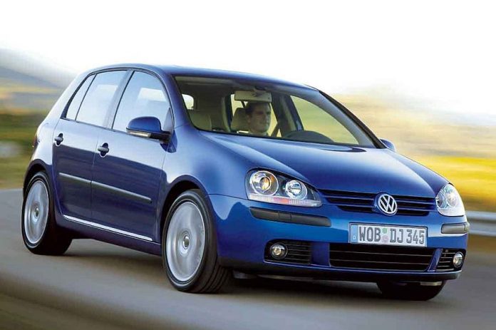 VW Golf rămâne una dintre mașinile preferate de români