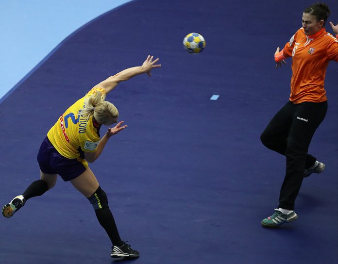 Aneta Udriștoiu a făcut un meci excelent împotriva Cehiei (Foto: Marius Ionescu / swe2016.ehf-euro.com)