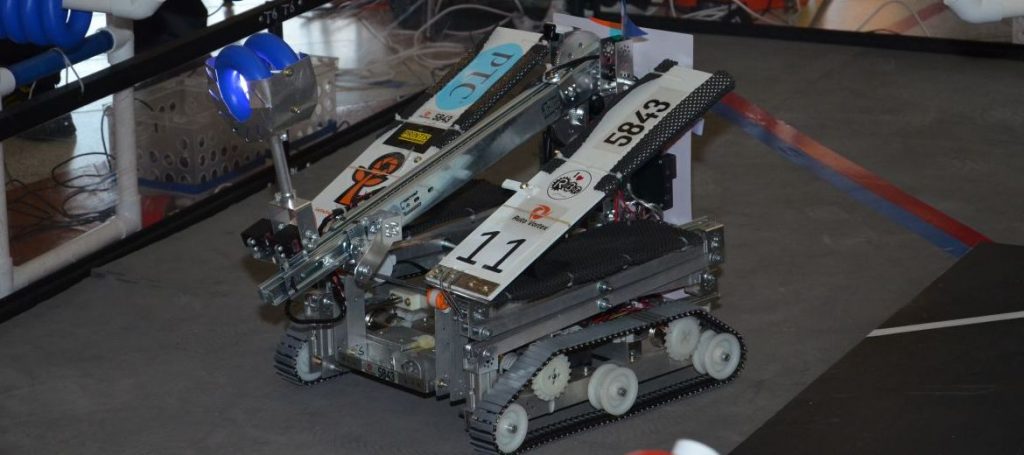 Așa arată un robot realizat de echipa de liceeni români AutoVortex (Foto: LynxTV)