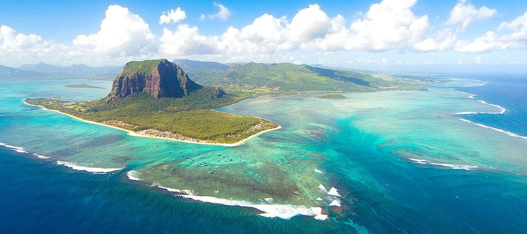 Așa arată insula Mauritius. În jurul ei se află un uriaș continent scufundat (Wikimedia Commons)