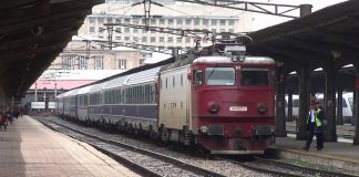 Trenurile îndrăgostiților. Cuplurile care merg cu trenul în 14 și 24 februarie plătesc un singur bilet Îndrăgostiții vor plăti un singur bilet de tren de Ziua Îndrăgostiților și de Dragobete (Youtube)