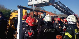 Copilul care a căzut într-un puț adânc de 16 metri a fost salvat