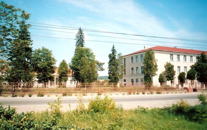 Campia_Turzii_Liceul_Pavel_Dan Liceul Pavel Dan din Câmpia Turzii