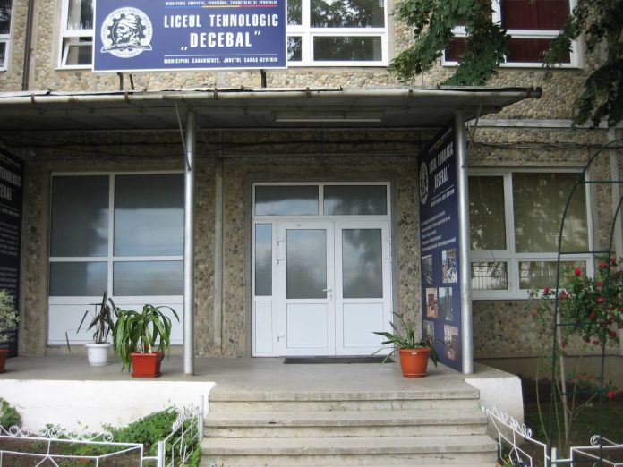 Liceul tehnologic Decebal din Caransebeș, județul Caraș Severin