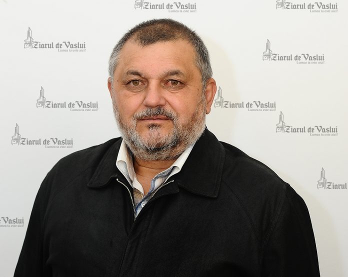 Corneliu Bichineț, un om politic care a trecut aproape pe la toate partidele. Foto: Ziarul de Vaslui Corneliu Bichineț, un om politic care a trecut aproape pe la toate partidele. Foto: Ziarul de Vaslui