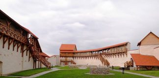 O veche cetate din România a fost reconstruită Așa arată acum Cetatea Feldioara. Foto: Ministerul Culturii