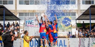 România, campioană mondială la fotbal în 5! Victorie extraordinară în finala cu Anglia România s-a impus într-o competiție la care au mai participat jucători din 52 de țări. Foto: Fabio Piva/Red Bull Content Pool