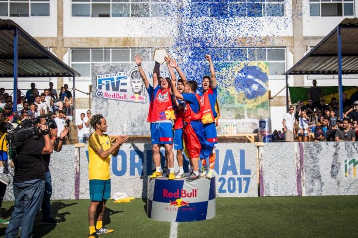 România s-a impus într-o competiție la care au mai participat jucători din 52 de țări. Foto: Fabio Piva/Red Bull Content Pool
