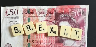 Efecte devastatoare ale Brexitului. Lira sterlină a ajuns să fie cotată sub 1 euro brexit liră