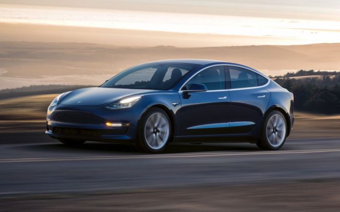 Tesla Model 3 FOTO: Tesla