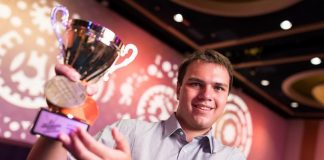 Un elev român este noul campion mondial la Microsoft Word Tiberiu Danciu vrea să studieze la o universitate din străinătate. Foto: digi24.ro