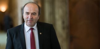 Tudorel Toader cere revocarea din funcție a șefei DNA, Laura Codruța Kovesi Tudorel Toader FOTO: Gov.ro