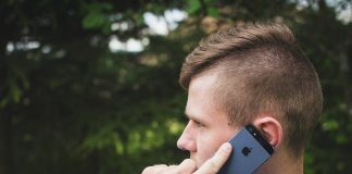 O nouă înșelătorie face victime în România: apelul misterios telefon apel escrocherie