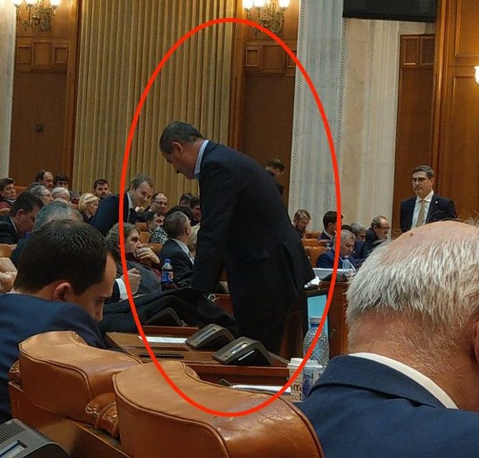 Secretarul general al PSD, Marian Neacșu, în Parlament FOTO: Cătălin Drulă/Facebook