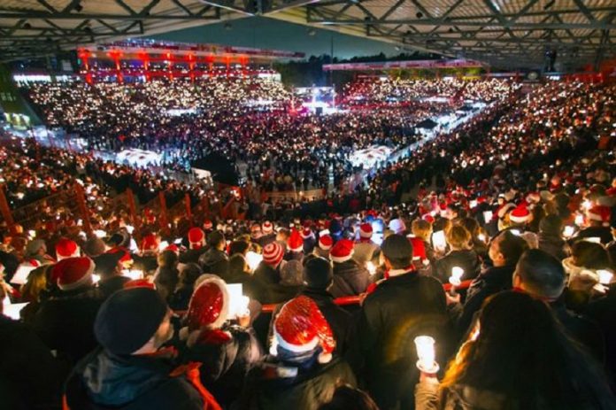 Colinde de Crăciun pe un stadion din Berlin. Foto: Union Berlin