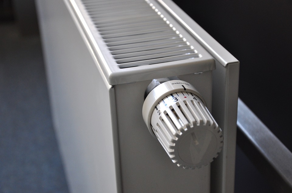 calorifer radiator când dă radet căldură