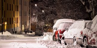 Cod galben de ninsori. Care sunt regiunile unde se va depune zăpadă mașini zăpadă ninsoare ninsori ninge