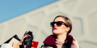 C&A România renunță la sacoșele din plastic de la 1 martie c&a pungi de plastic sacoșe de plastic