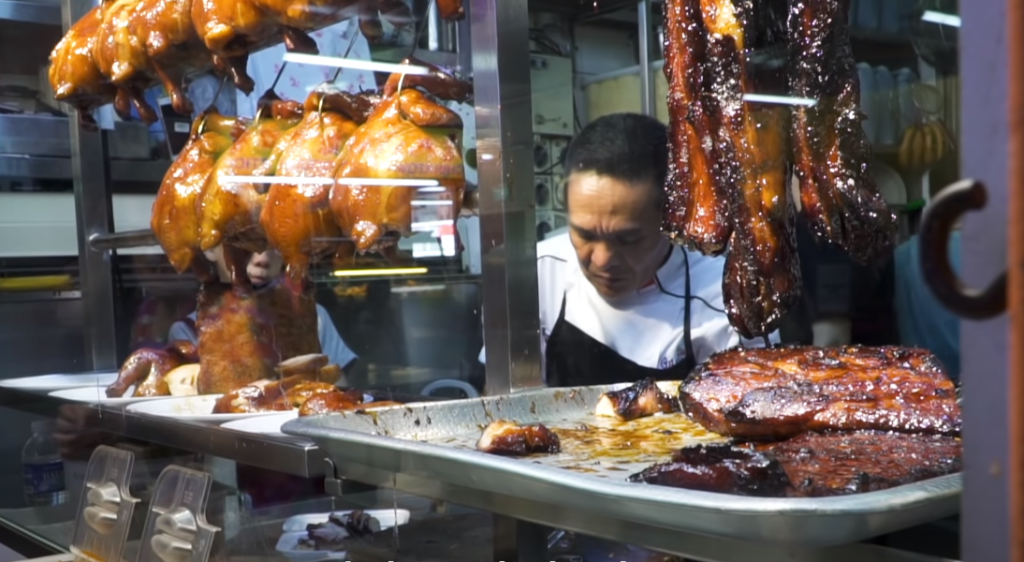 Restaurante Michelin. Bucătarul din Singapore a reușit să câștige respectul bucătarilor cu o mâncare ieftină FOTO: Captură Youtube