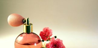 Alegerea unui parfum. Cele cinci aspecte la care să fii atent FOTO: Lolame/Pixabay.com