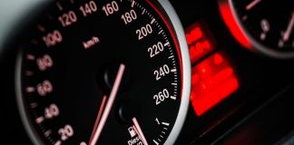 Câte mașini SH au kilometrajul dat înapoi. Date îngrijorătoare pentru România FOTO: qimono/Pixabay.com