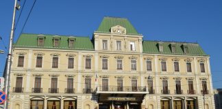 Se vinde hotelul construit de Gustave Eiffel în România