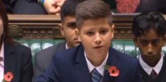 Un băiat din România a ținut un discurs superb în Parlamentul britanic | VIDEO