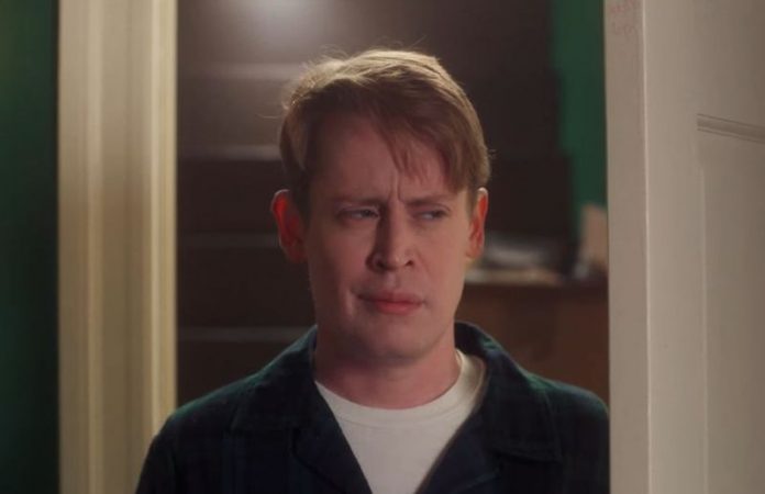 singur acasă reclamă google assistant