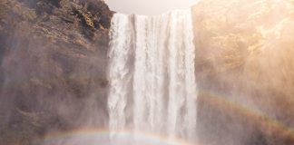 “Fiare vechi!”. Job de vis în domeniu, în cea mai fericită țară din lume: salariu bun, cazare gratis cascadă curcubeu