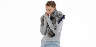 Farmacie non stop București. 18 farmacii-soluție în toiul nopții farmacie non stop bucurești femeie răcită răceală gripă