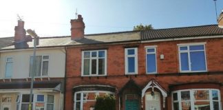 Vilă cu 3 dormitoare și două etaje, scoasă la vânzare pentru 1 liră vilă 1 liră marea britanie