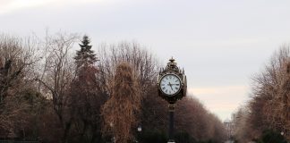 Când se schimbă ora? Tot ce trebuie să știi despre schimbarea orei