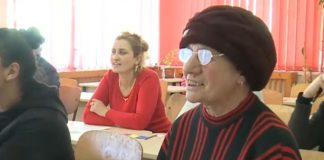 Femeia de 58 de ani ce merge zilnic la școală pentru a fi premiantă în clasa a III-a anica gogeanu elevă 58 de ani