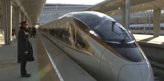 Primul tren din lume fără mecanic ce atinge 350 de km/h primul tren fără mecanic 350 km/h chine