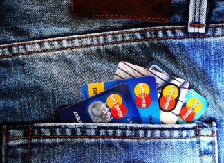 Hoții au început să fure de pe cardurile din buzunare