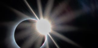 Eclipsă totală de Soare. Unde se văd eclipsele din următorii 30 de ani eclipsă totală de soare