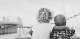 Alocațiile pentru copii ar putea fi transformate în tichete FOTO: Free-Photos/Pixabay.com