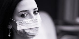 Încă un județ impune obligația ca locuitorii să își acopere gura și nasul în public mască de protecție