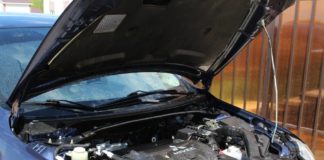 Ai voie să îți duci mașina la service sau la spălătorie? mașină la service