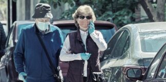 Crește numărul de îmbolnăviri cu coronavirus în România. Încă 325 de cazuri! coronavirus mască