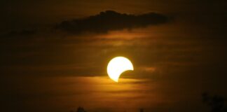 Duminică avem eclipsă de soare în România. De unde se vede cel mai bine eclipsa de soare