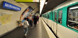 60 de ani de închisoare pentru o grupare care și-a trimis copiii la furat la EURO 2016 metrou paris