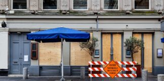 Bucureștenii scapă de restricțiile suplimentare din weekend. A scăzut rata de incidență