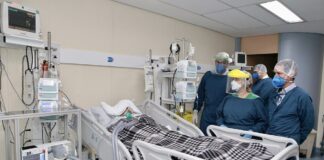 Poți să mori de COVID chiar dacă ești vaccinat împotriva coronavirusului? pacient covid spital